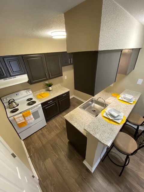 Melody Parc - Dining/Kitchen - Photo 4 of 5