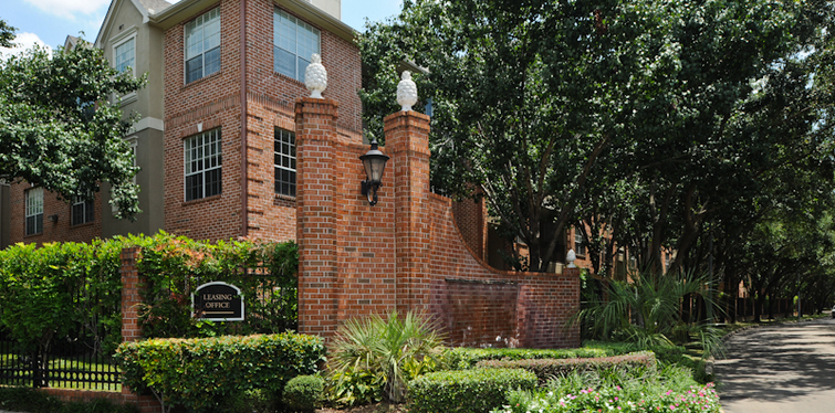 Marquis on Pin Oak Apartment