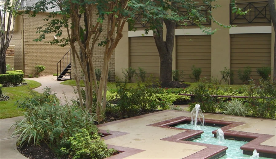 Galleria Flats - Exterior - Photo 5 of 11