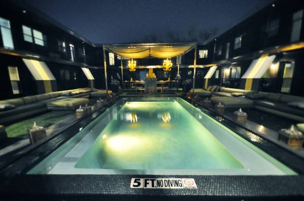 London - Pool - Photo 7 of 44