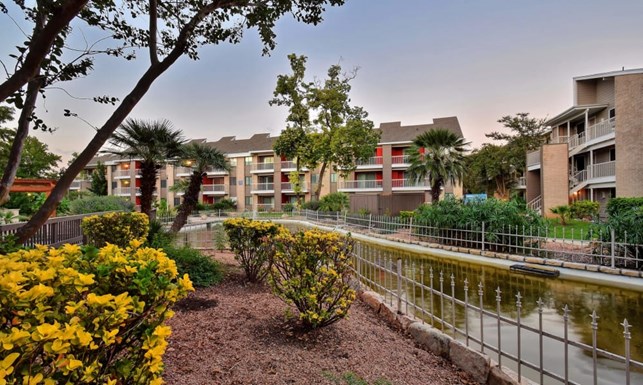 Oasis at Oakwell Apartments