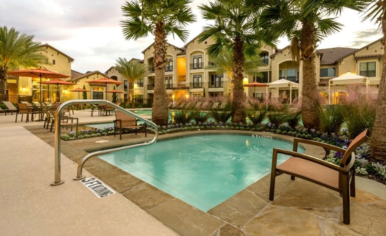 Valencia Place - Houston, TX - Photo 1 of 21