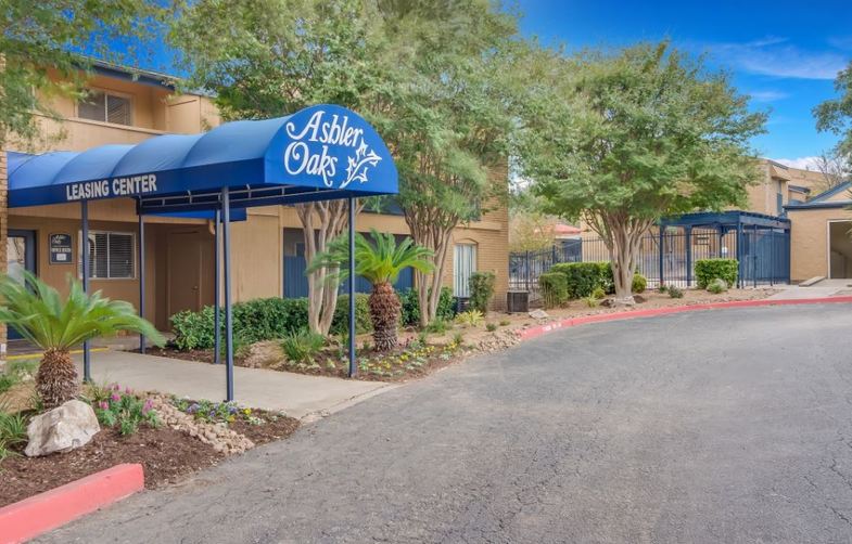 Ashler Oaks Apartment