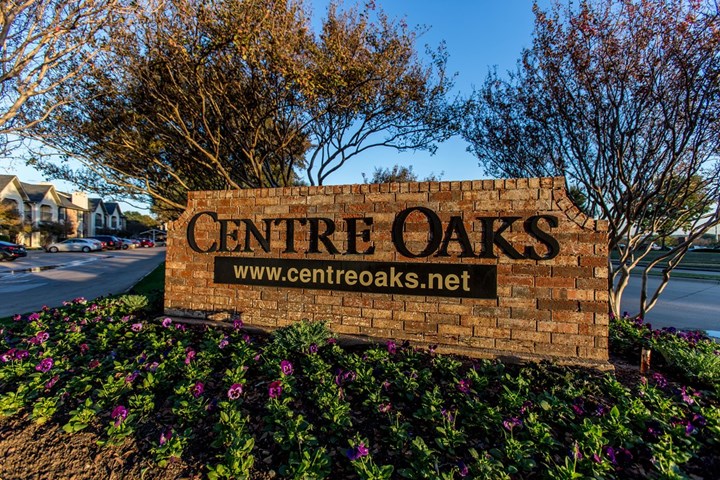 Centre Oaks Apartments