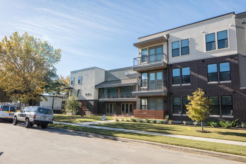Magnolia on Moser Dallas 1499+ for 1 & 2 Bed Apts