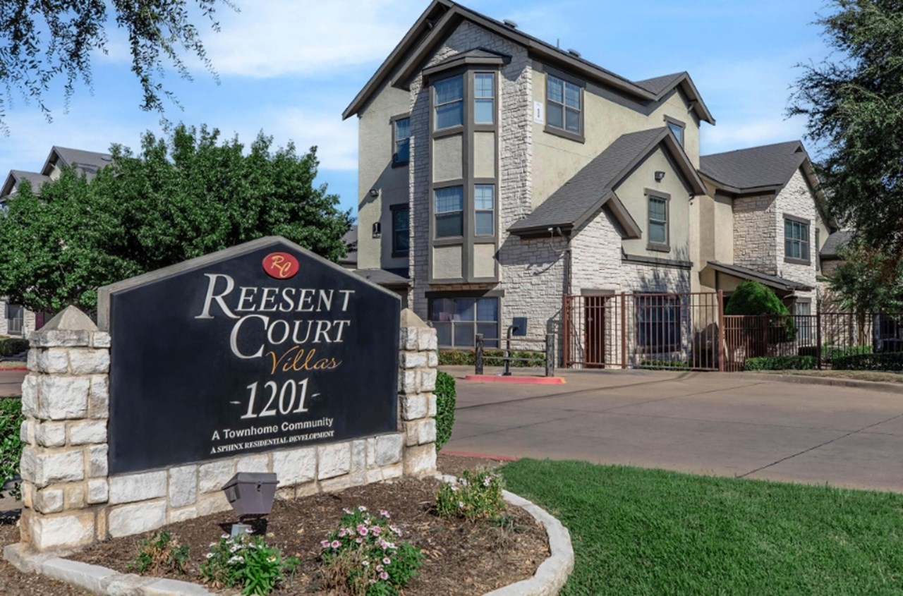 Reese Court Villas - Dallas, TX - Photo 1 of 11
