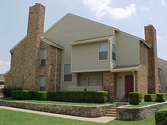 Shadow Glenn Apartment