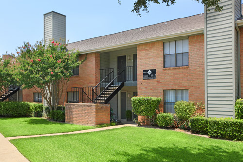 Lofton Place Apartment