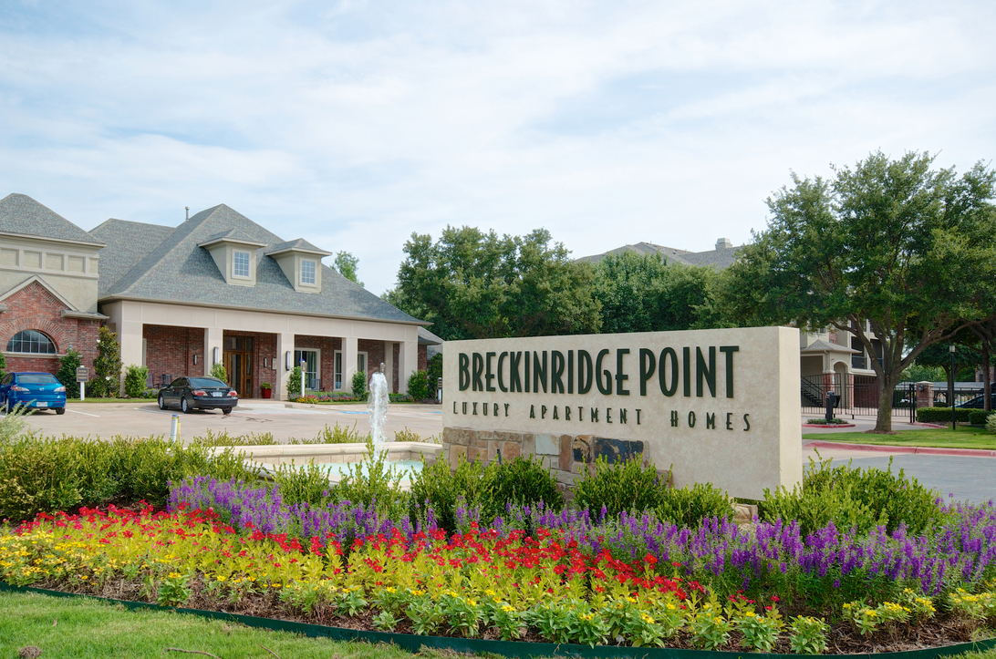 Breckinridge Point - Entrance - Photo 2 of 8