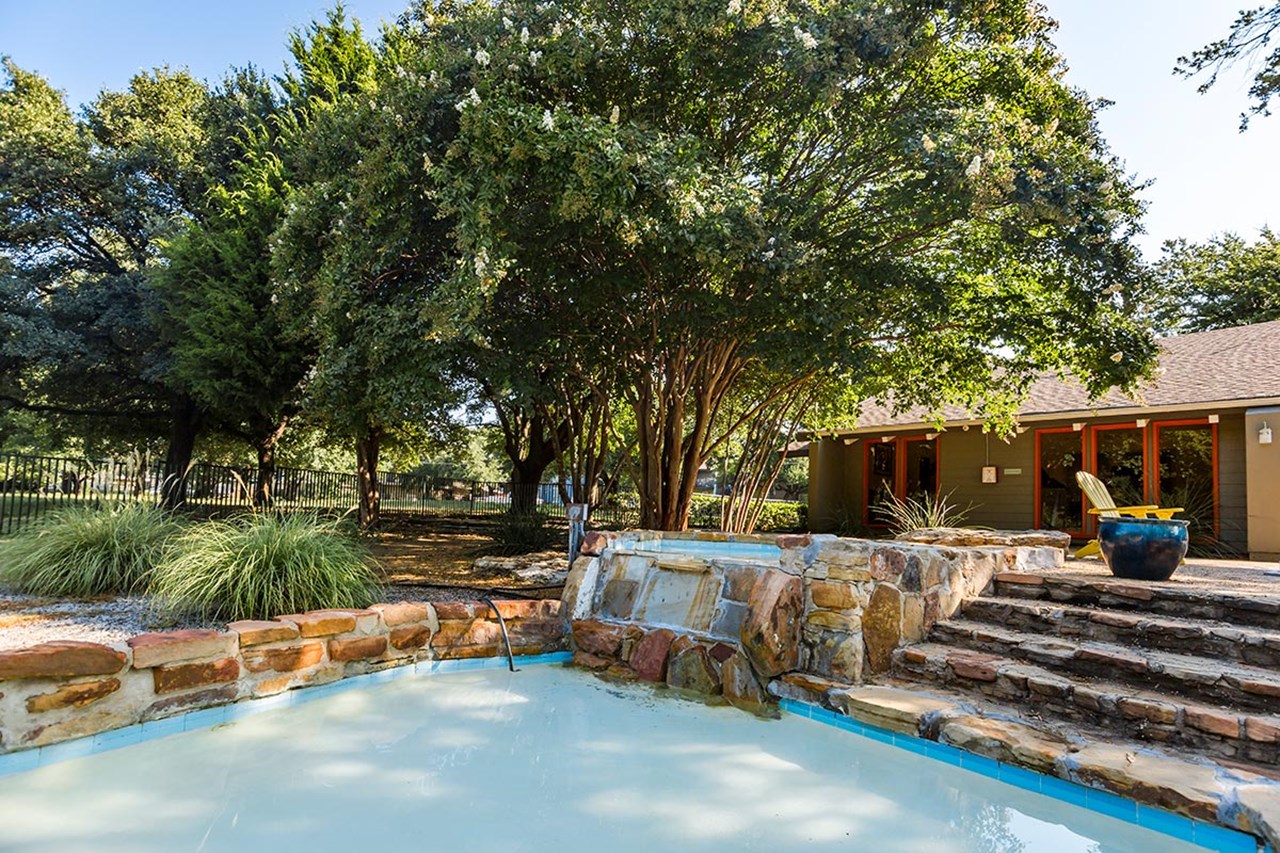 Estara - Pool - Photo 4 of 22