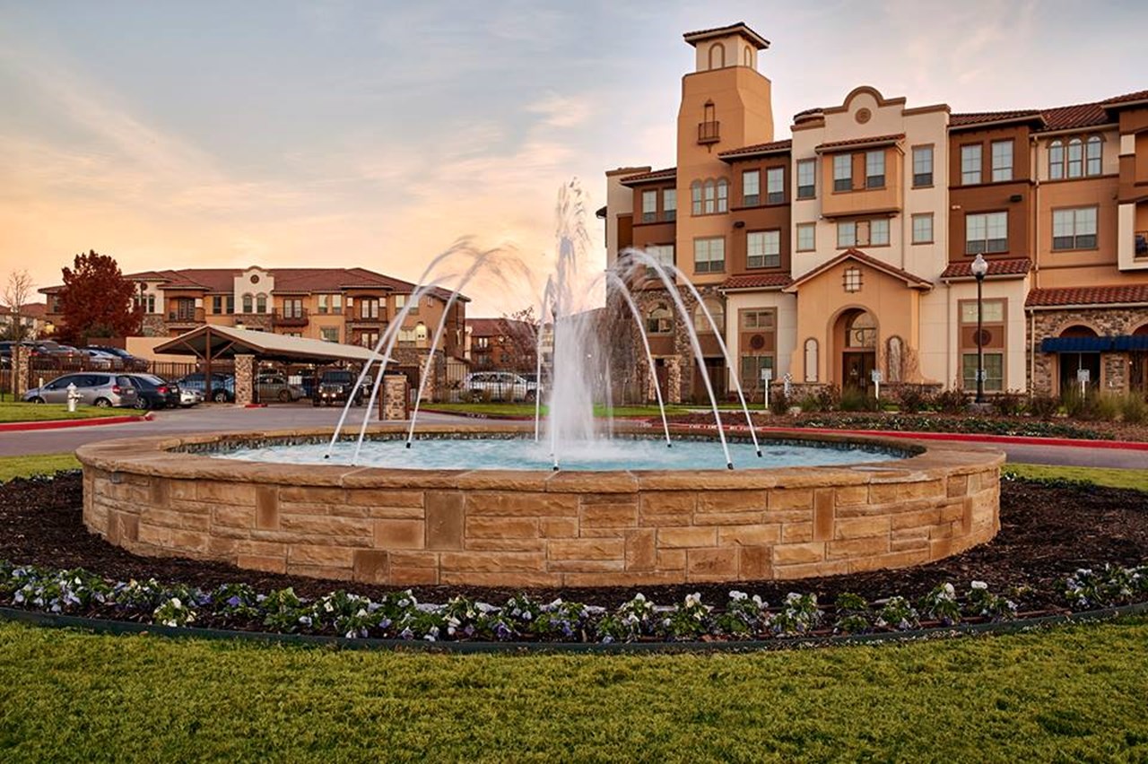 Villaggio - Mansfield, TX - Photo 1 of 25
