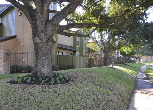 Oaks of Westchase