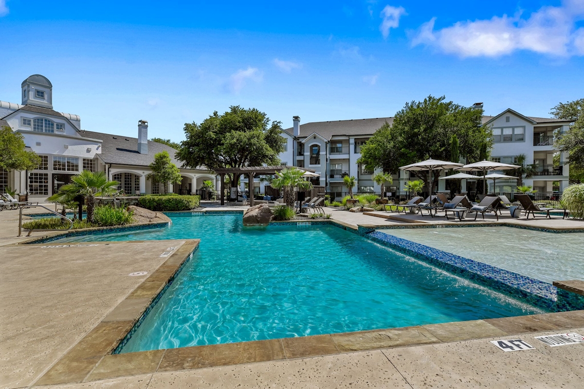 Cortland One Twenty One - Pool - Photo 3 of 25