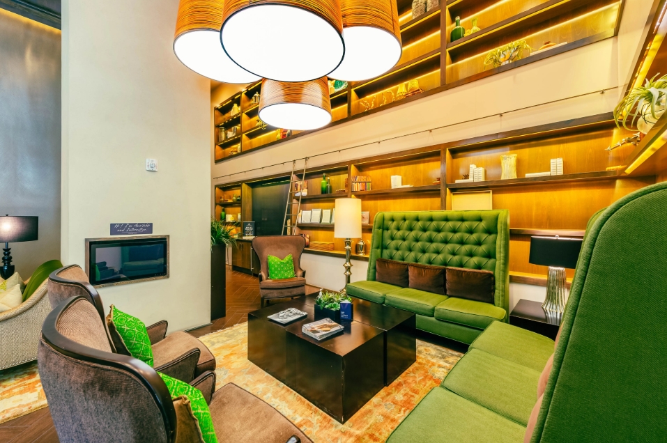 William Tanglewood - Lounge - Photo 8 of 28