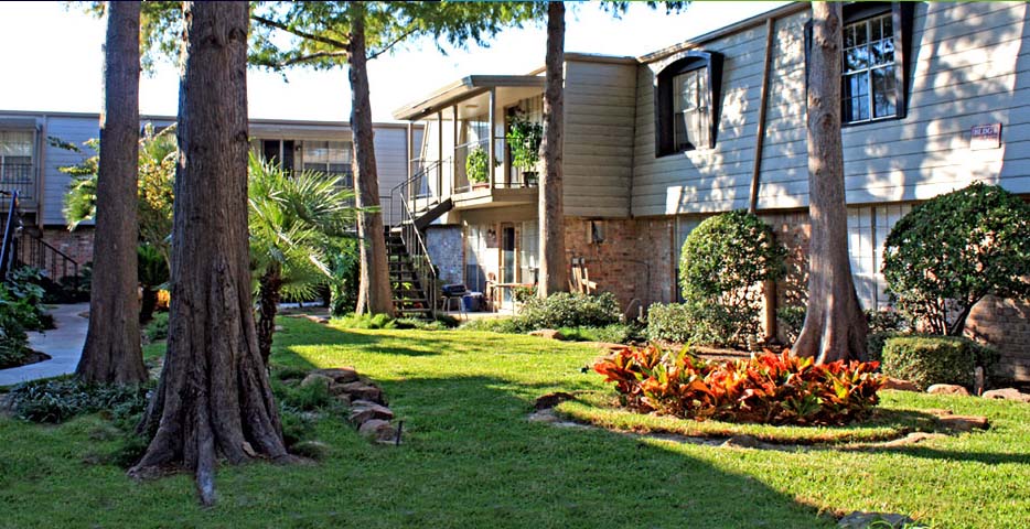 Waters of Winrock Apartment