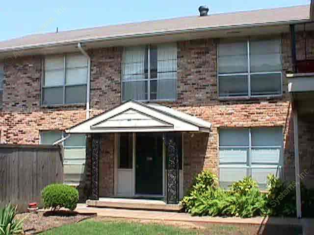 Wilshire on Mockingbird Apartment