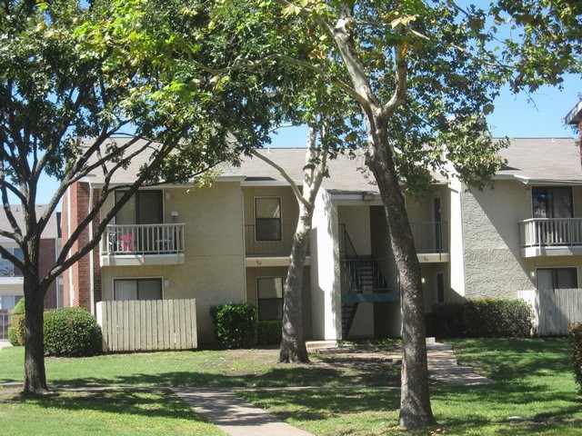 Heritage Square Apartment