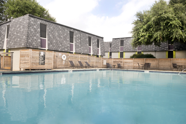 Polaris on the Park - Pool - Photo 5 of 11