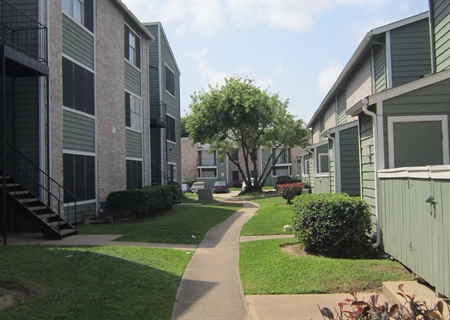 Woodstone Manor Apartment