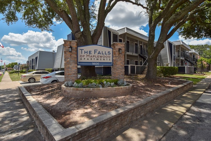 Falls of Maplewood Apartments