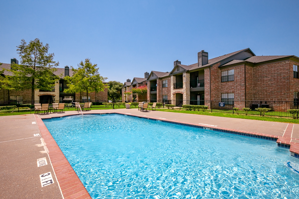 Club at Riverchase - Pool - Photo 7 of 39