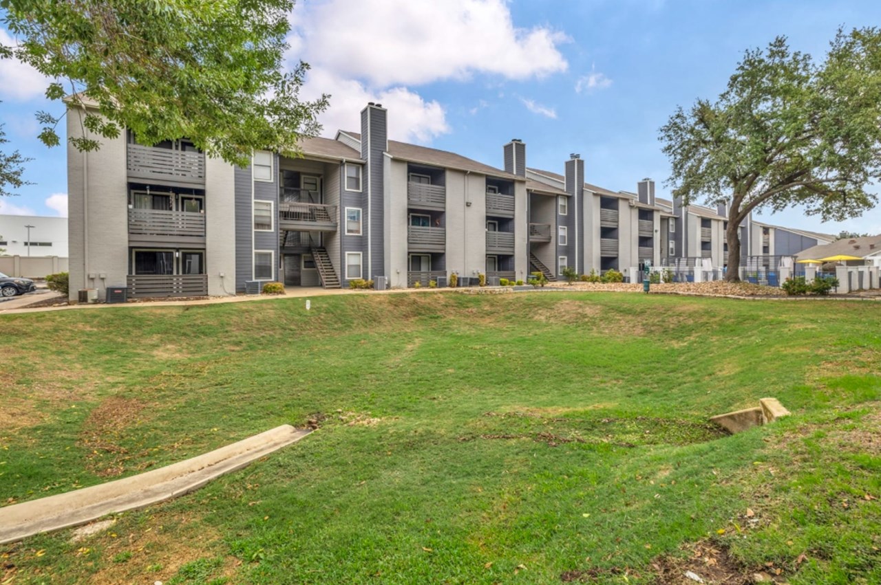 Stassney at So Co - Exterior - Photo 5 of 40