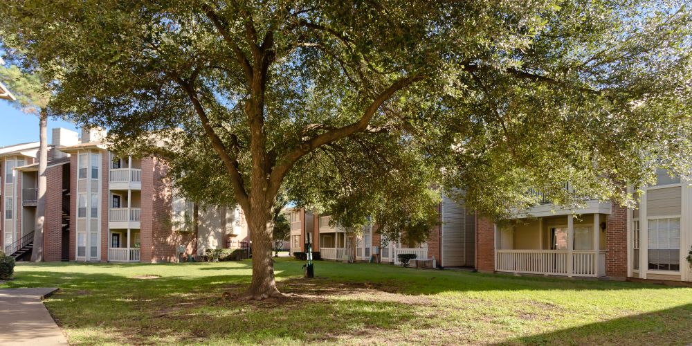 Champion Oaks Apartment