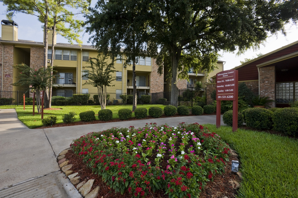 City Chase Apartment