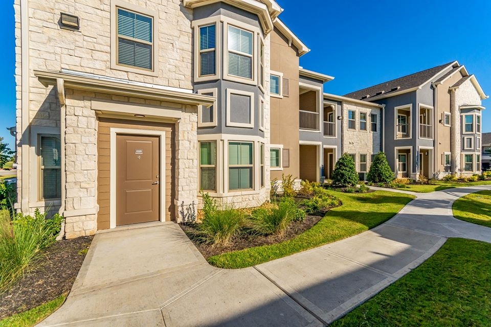 Satori at Long Meadow Richmond 1388+ for 1, 2 & 3 Beds