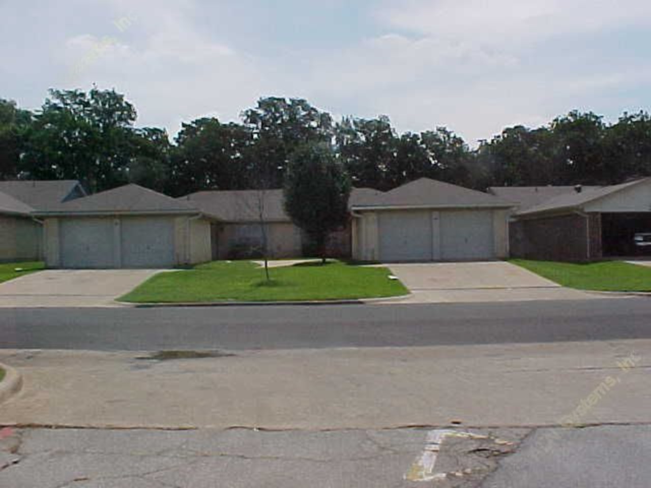 Hunter Chase Duplexes - Hurst, TX - Photo 1 of 6