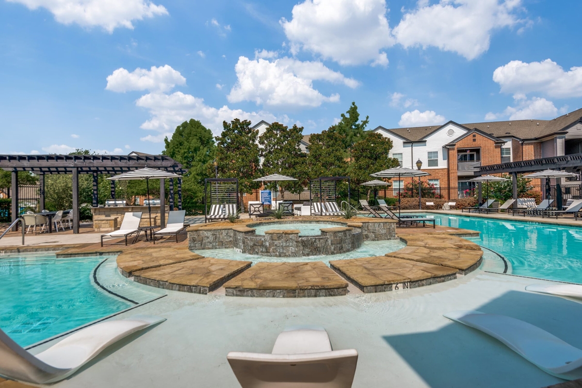 Vista 121 - Pool - Photo 5 of 27