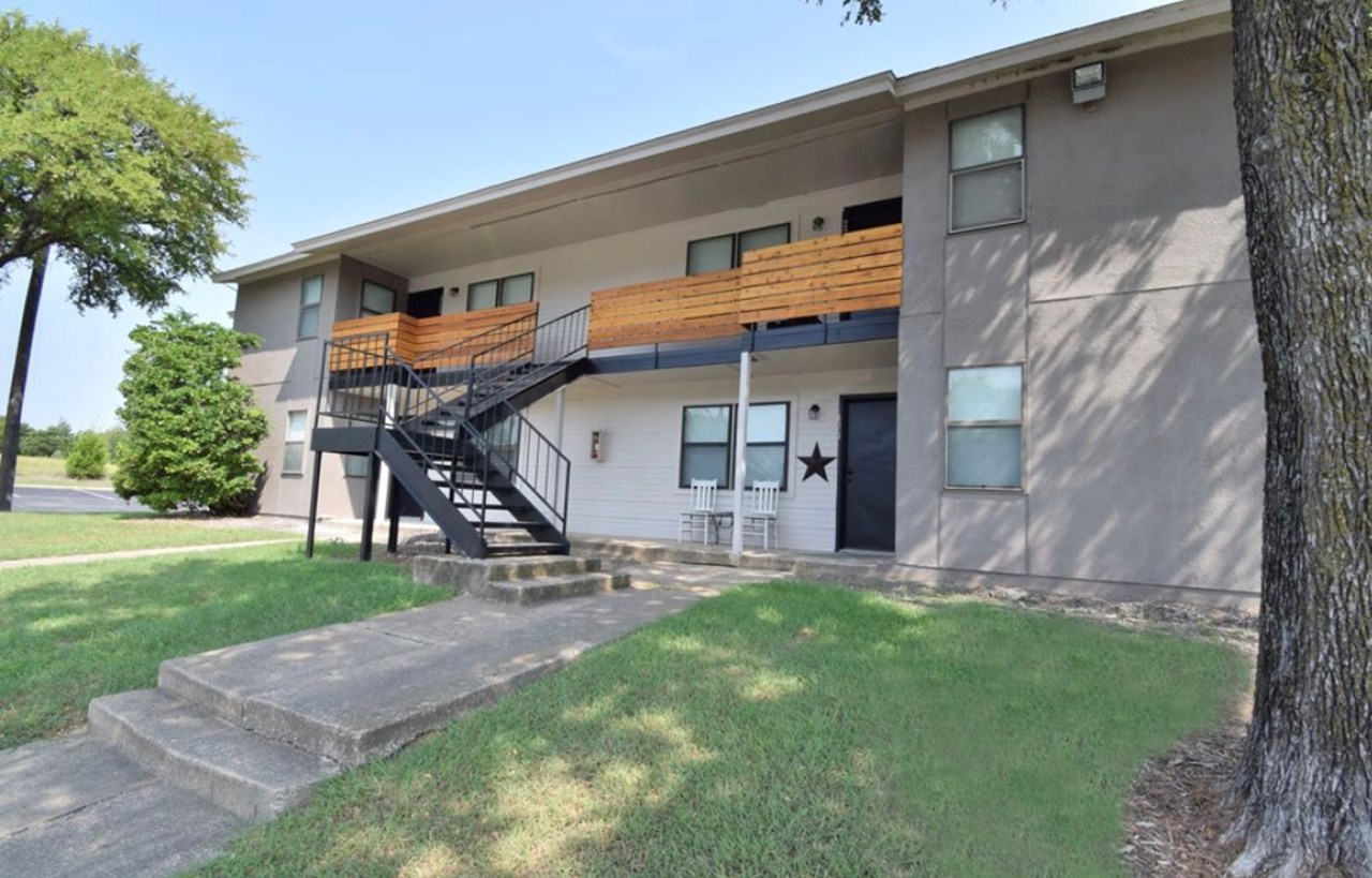 Lakeshore Villa - Rowlett, TX - Photo 1 of 28