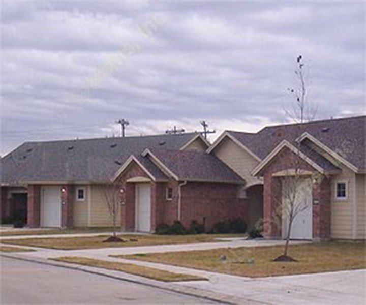 Coronado League City 1311+ for 2 & 3 Bed Apts