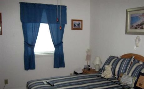 Tamarac Pines I & II - Bedroom - Photo 7 of 7