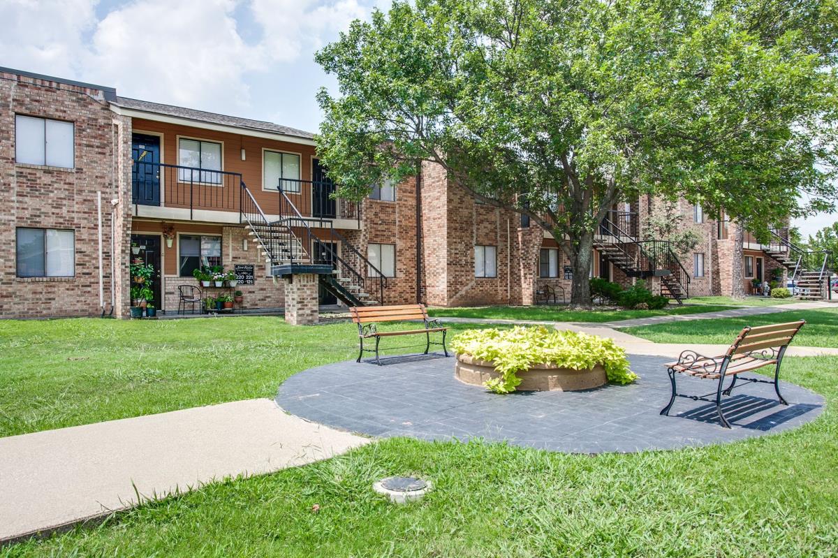 Sunridge Grand Prairie 1000+ for 1 & 2 Bed Apts