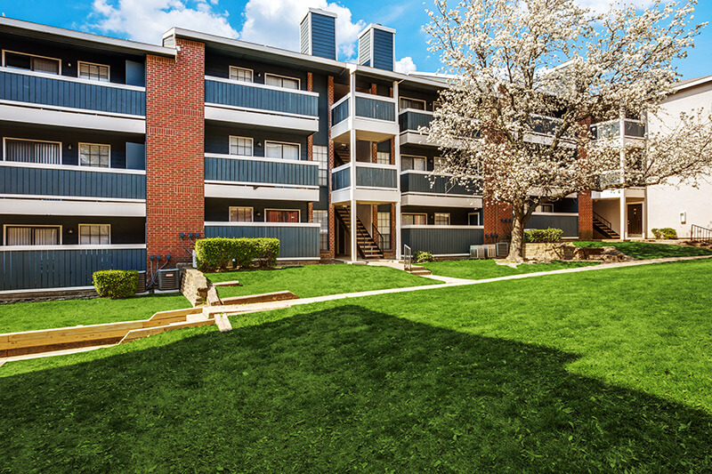 Luna Apartments Dallas 826+ for 1 & 2 Bed Apartments