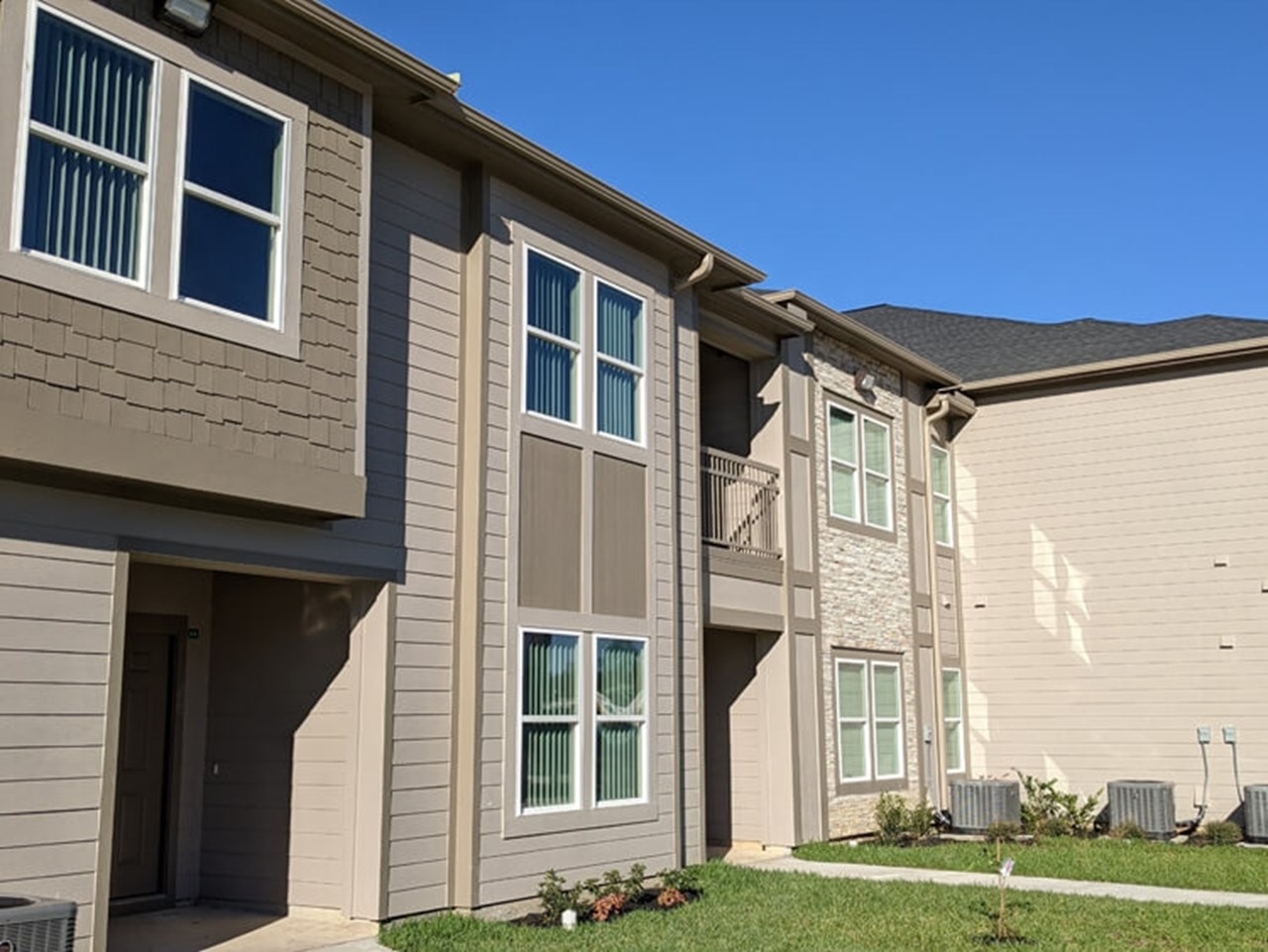 Sugar Pine - Exterior - Photo 3 of 19