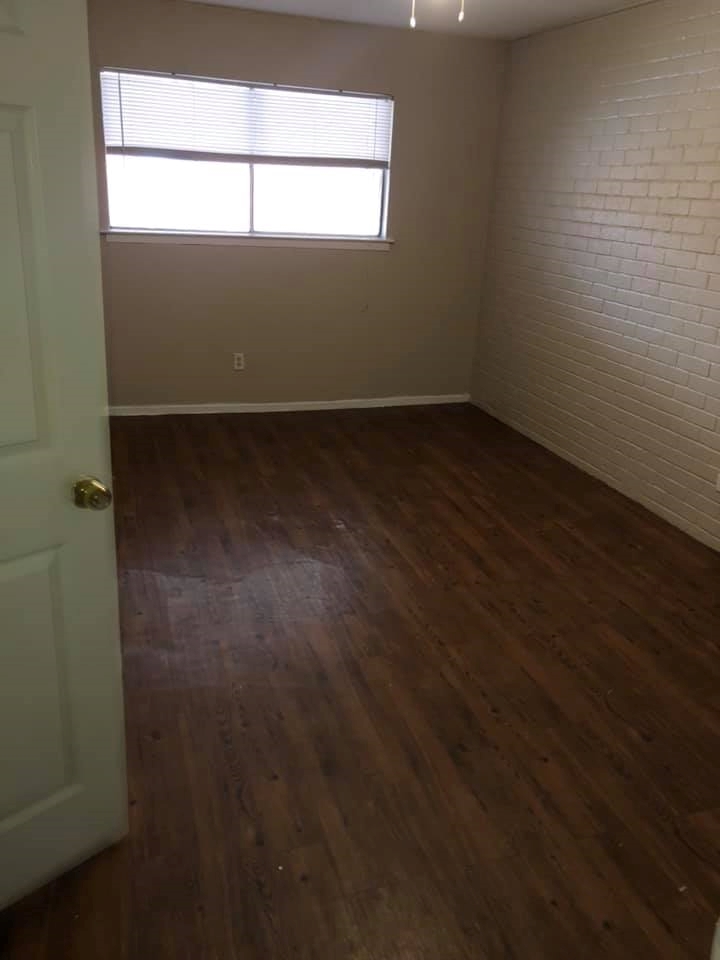Lila - Bedroom - Photo 7 of 12