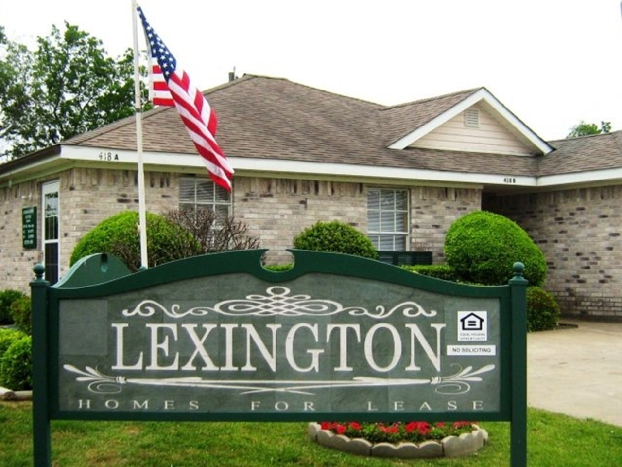 Lexington Arms - Waxahachie, TX - Photo 1 of 2