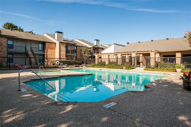 Forty200 - Pool - Photo 2 of 8