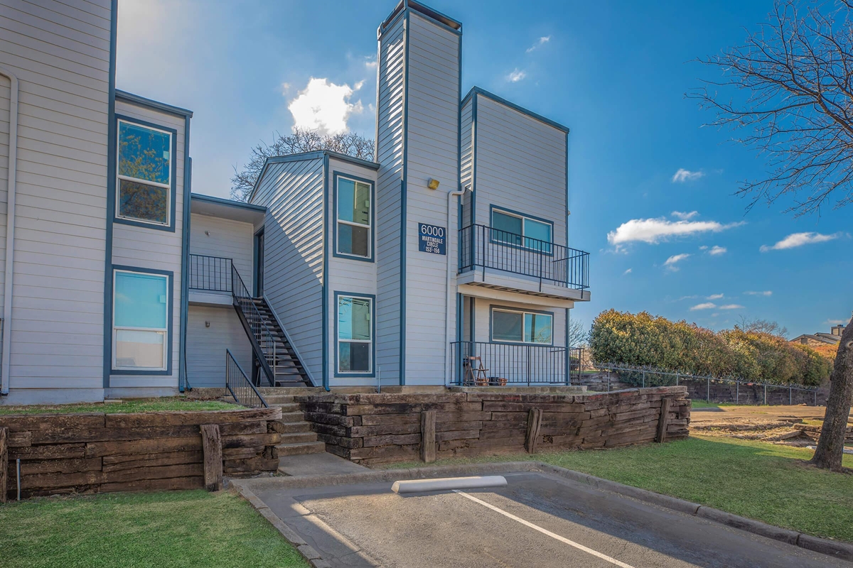 Mason - Exterior - Photo 5 of 26