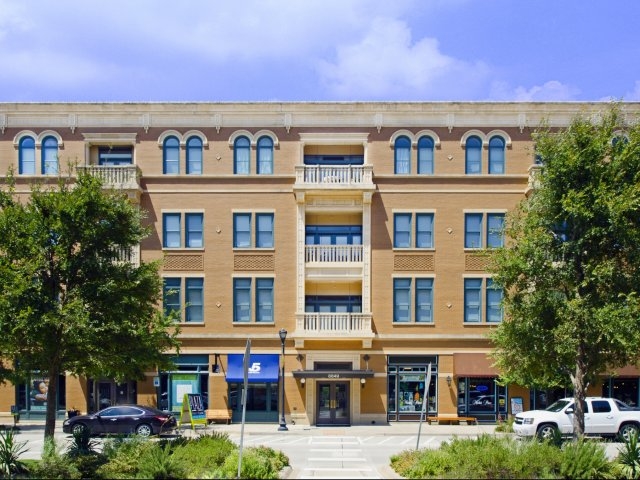 Plaza at Frisco Square Apartment