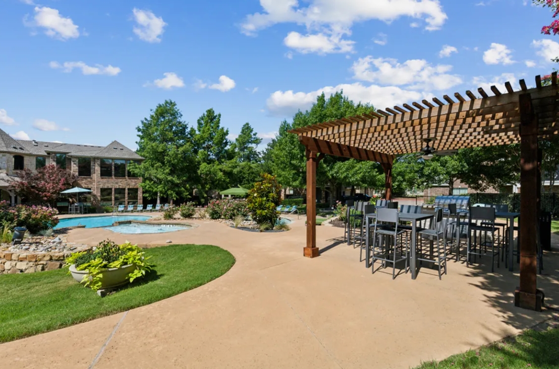 Enclave on Golden Triangle - Pool Area - Photo 8 of 16