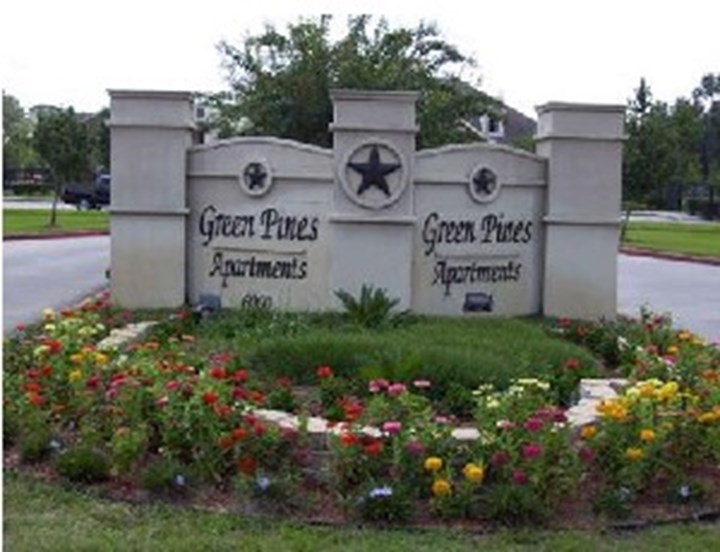 Green Pines Apartments