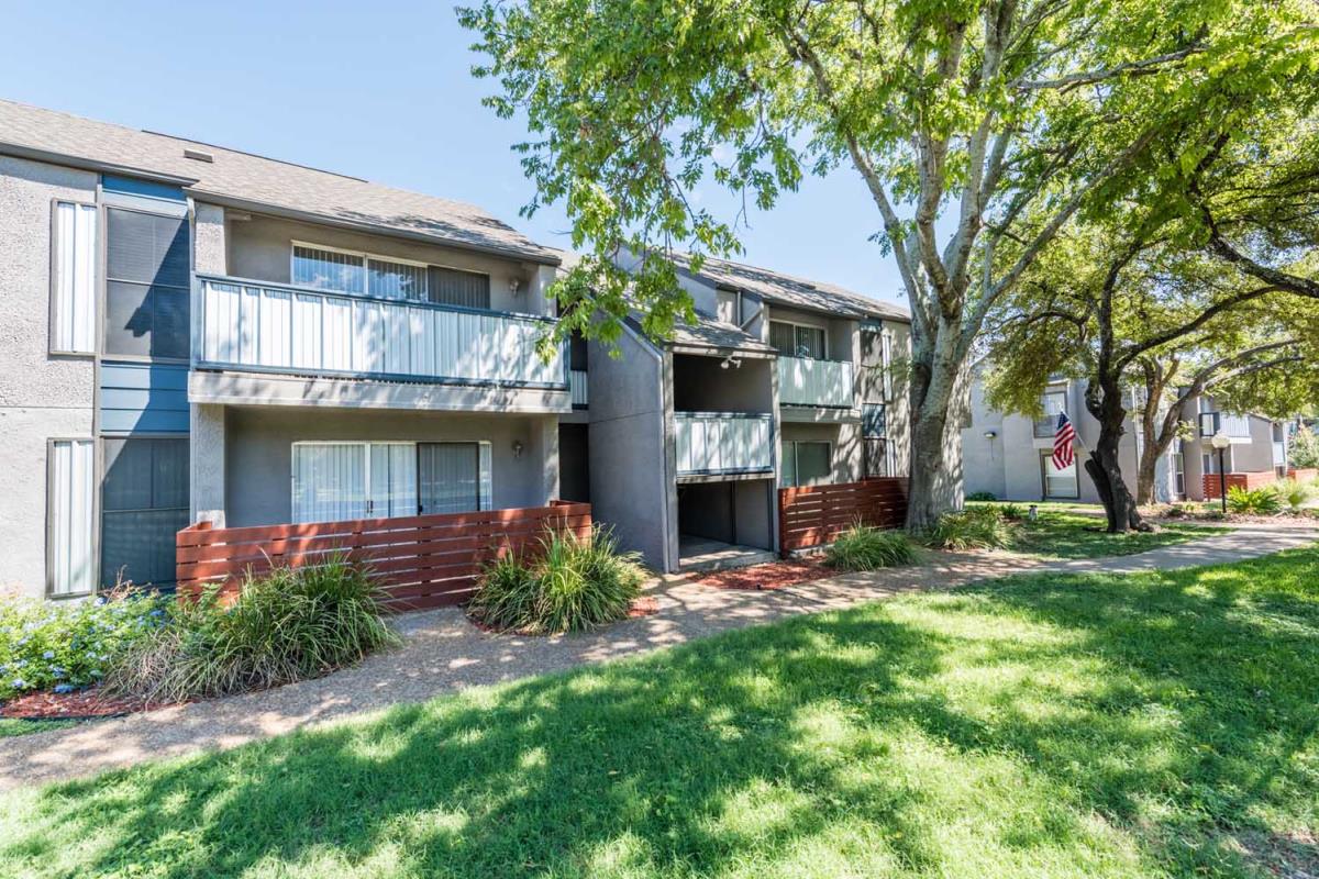 Star Club San Antonio 829+ for 1, 2, 3 & 4 Bed Apts