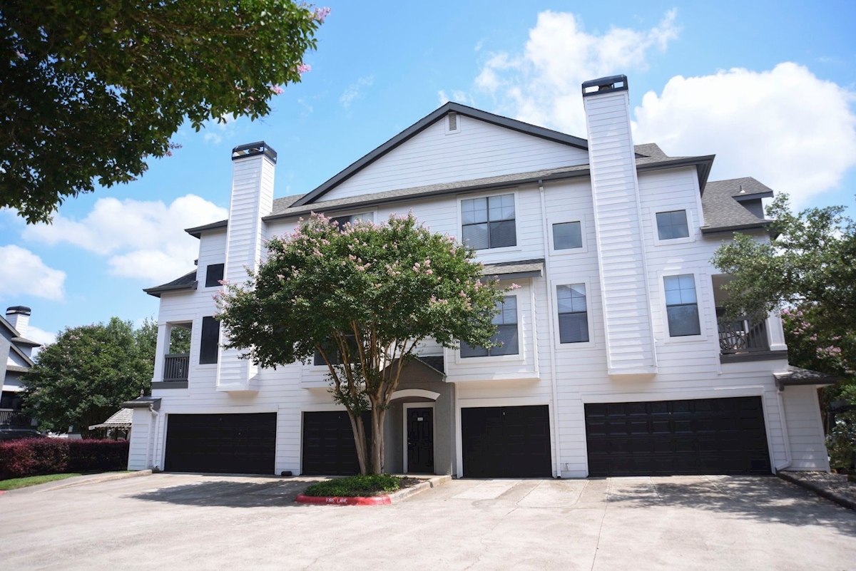 NoA on McNeil Austin 1615+ for 1, 2 & 3 Bed Apts