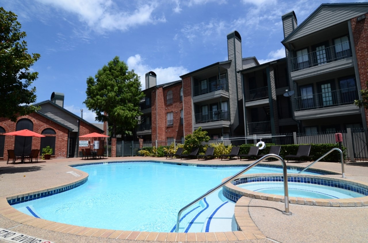 Ascot Court - Houston, TX - Photo 1 of 10