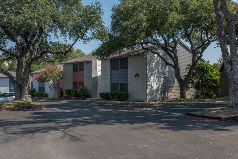 South Lamar Village Austin 1183+ for 1 & 2 Bed Apts