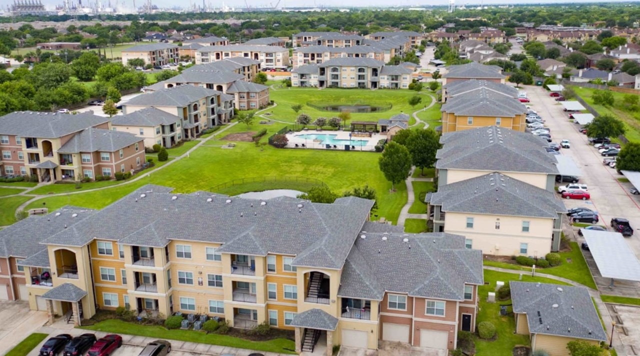 Bennett Baytown - Baytown, TX - Photo 1 of 14