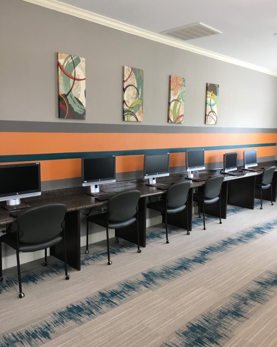 Tuckaway - Business Center - Photo 5 of 10